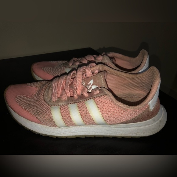 Adidas Apricot Flashback Shoes - Picture 3 of 3